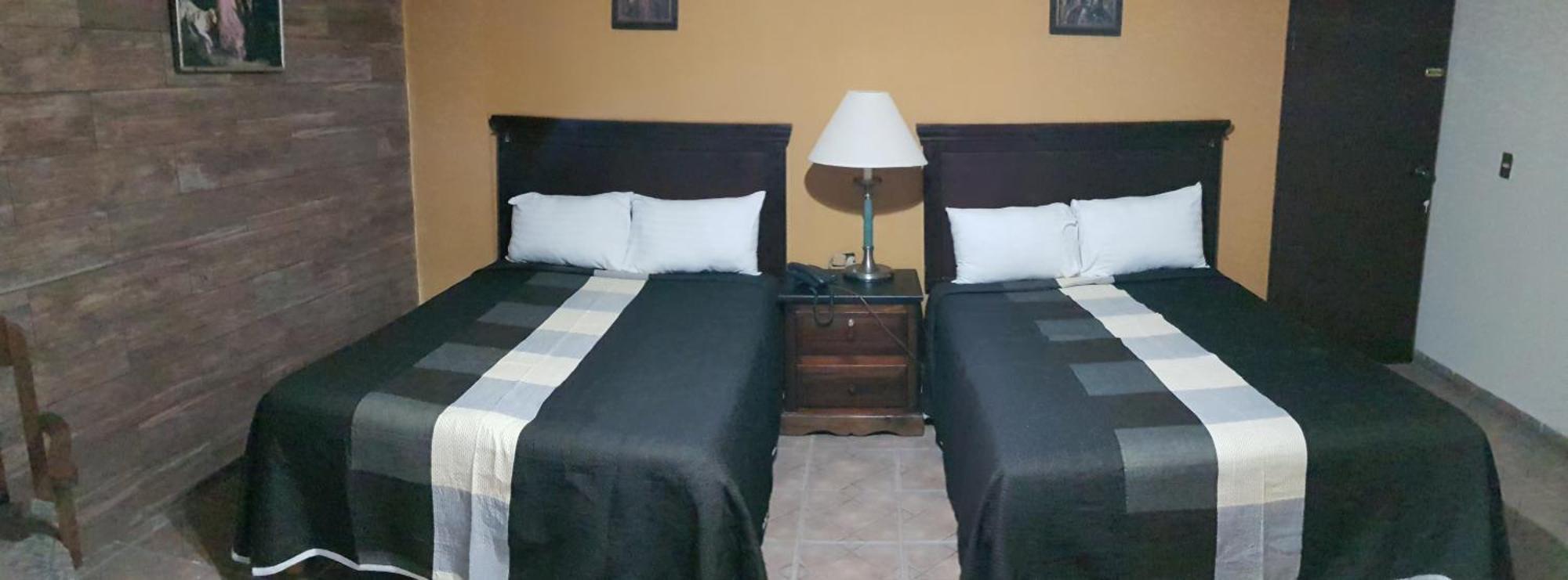 Hotel La Posta Monclova Exterior photo