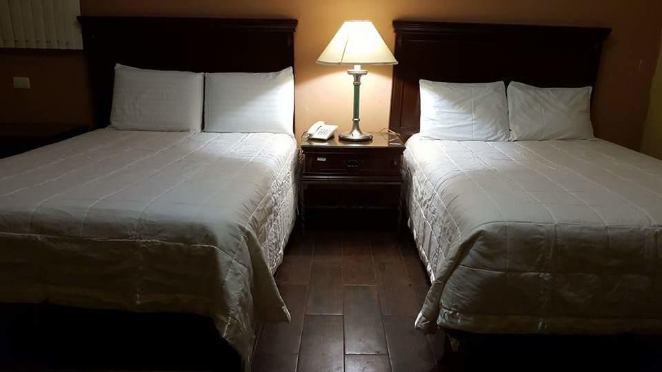 Hotel La Posta Monclova Exterior photo